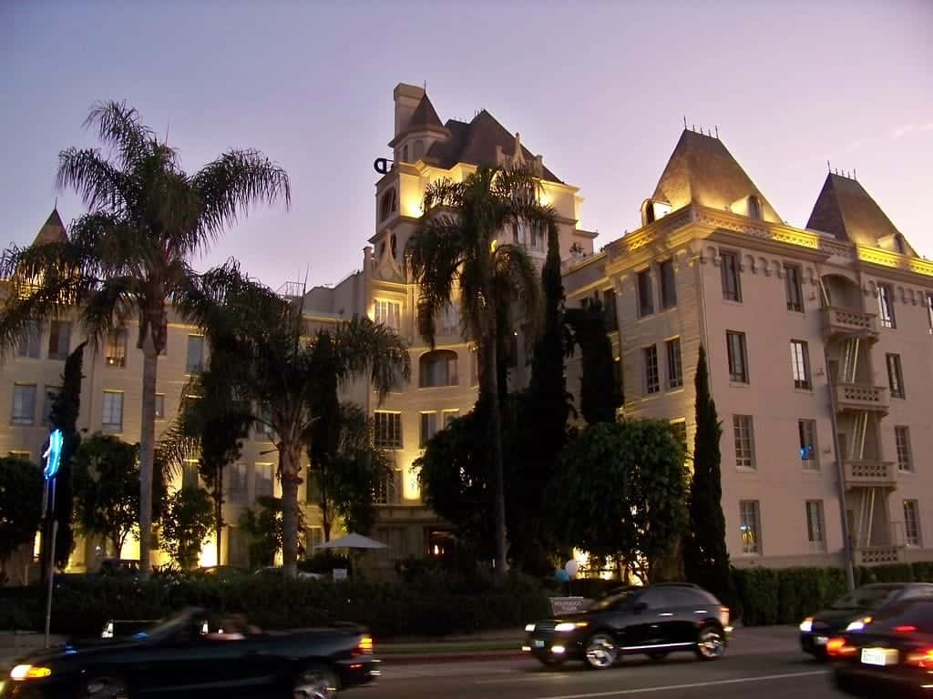 Choosing the Right AC Unit for a Hollywood Apartment