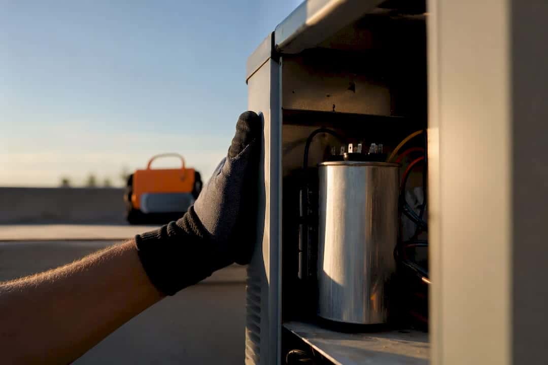 Don't Wait for a Breakdown: AC Capacitor Symptoms LA Homeowners Must Report