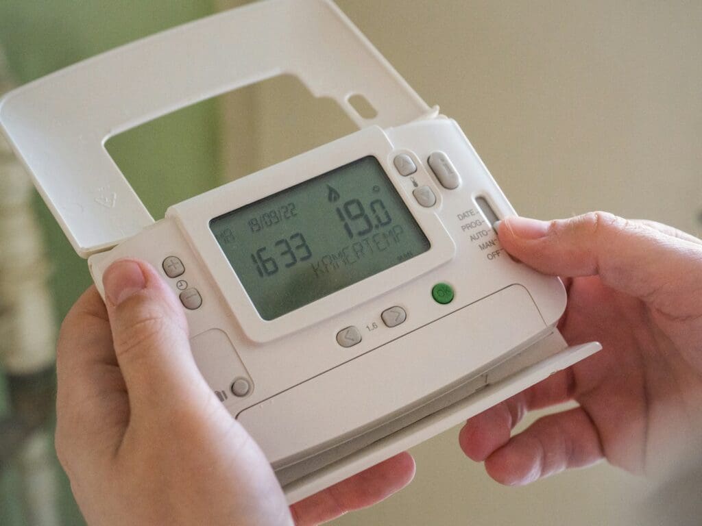 Thermostat Not Working? No Heat? 8 Easy Troubleshooting Tips 33 Thermostat Not Working