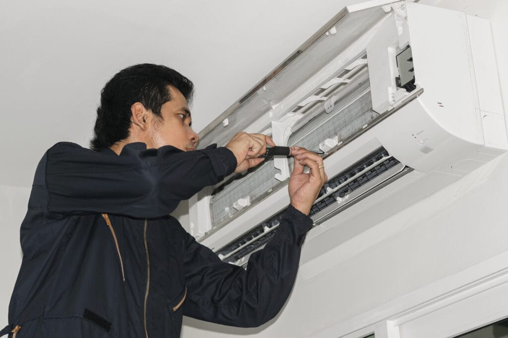 Solución de problemas de su aire acondicionado: Problemas con el aire caliente 1 Hot Air Issues