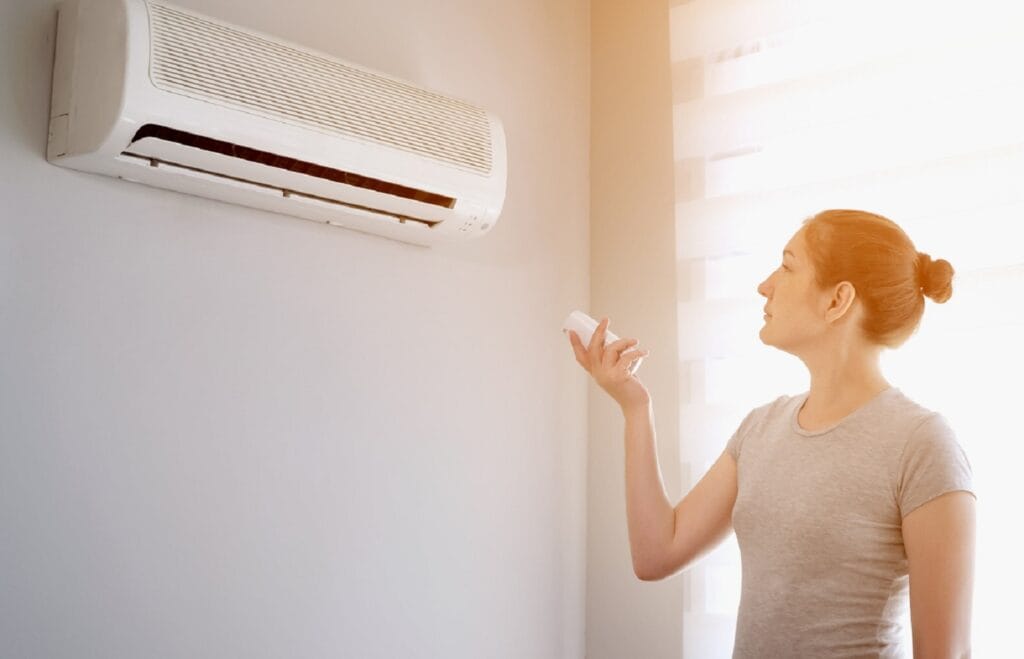 LC Heating And Air Conditioning LC Heating And Air Conditioning Emergency Repair Hollywood Common Causes of AC Blowing Hot Air Understanding the Common Causes of AC Blowing Hot Air can help. It can save you time and stress. HVAC,Repair,New HVAC,R-454B,R-22,Freon